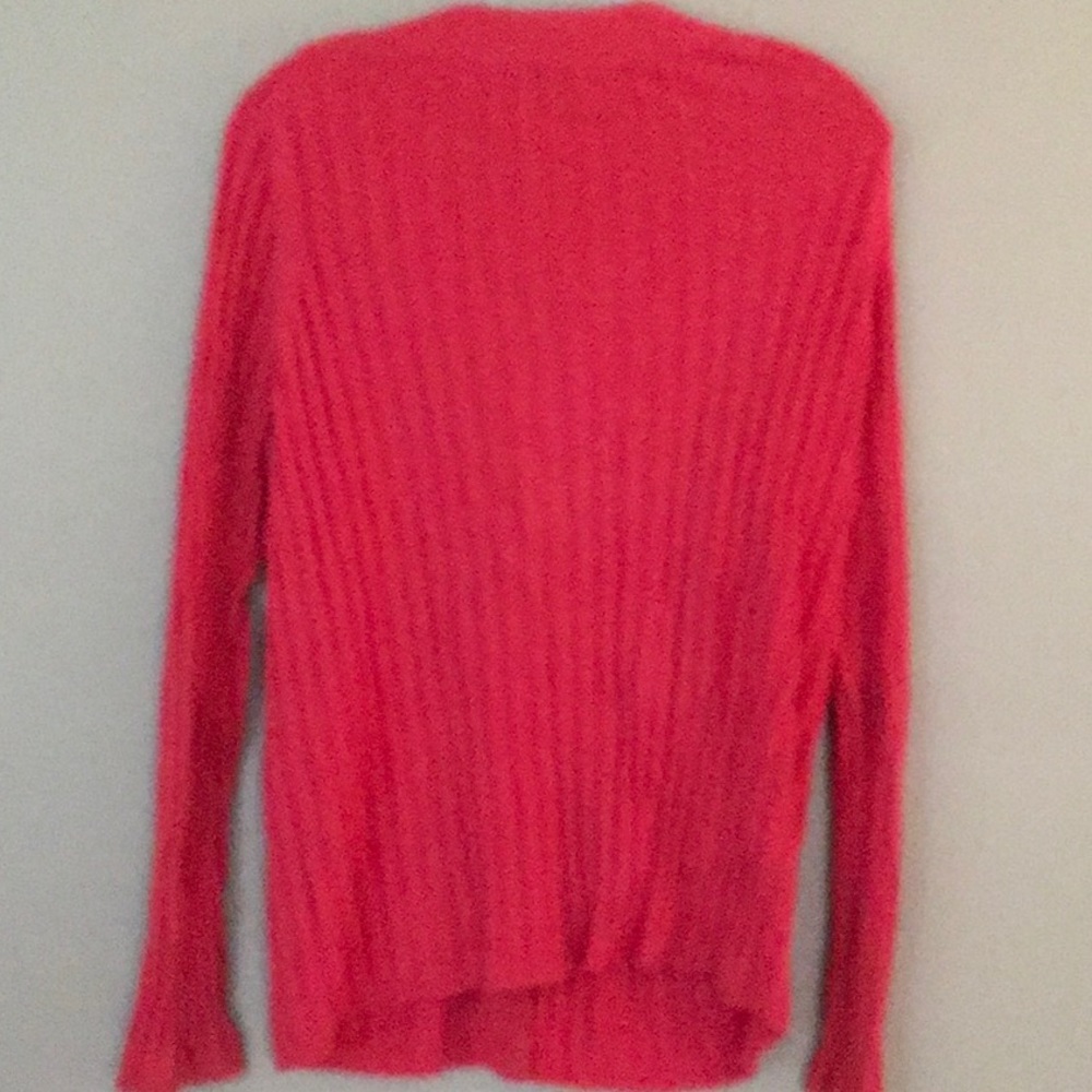 Tops - Picture 2 of 7